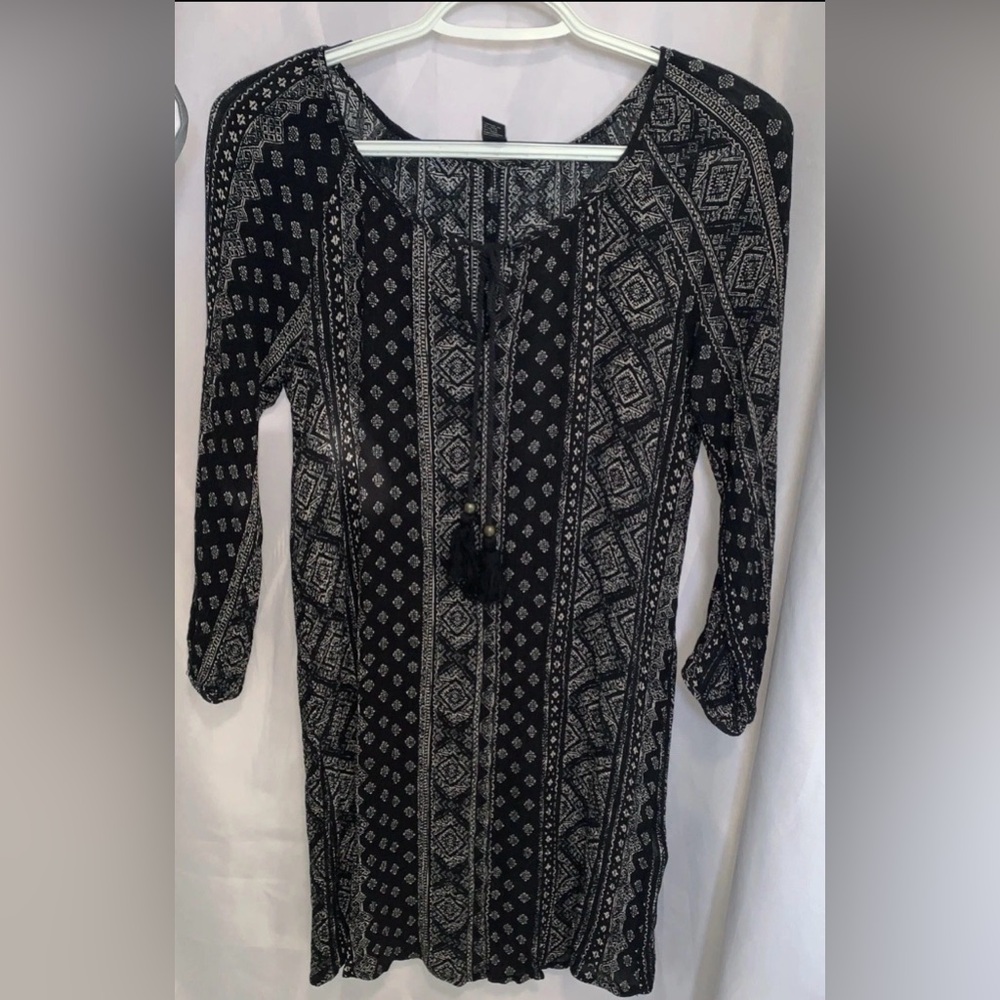 Forever 21 Black and White Geometric Long Sleeve Shirt Dress Tassel Tie Small